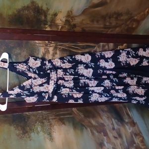 Liza Lux Med floral v front dress navy NWOT
